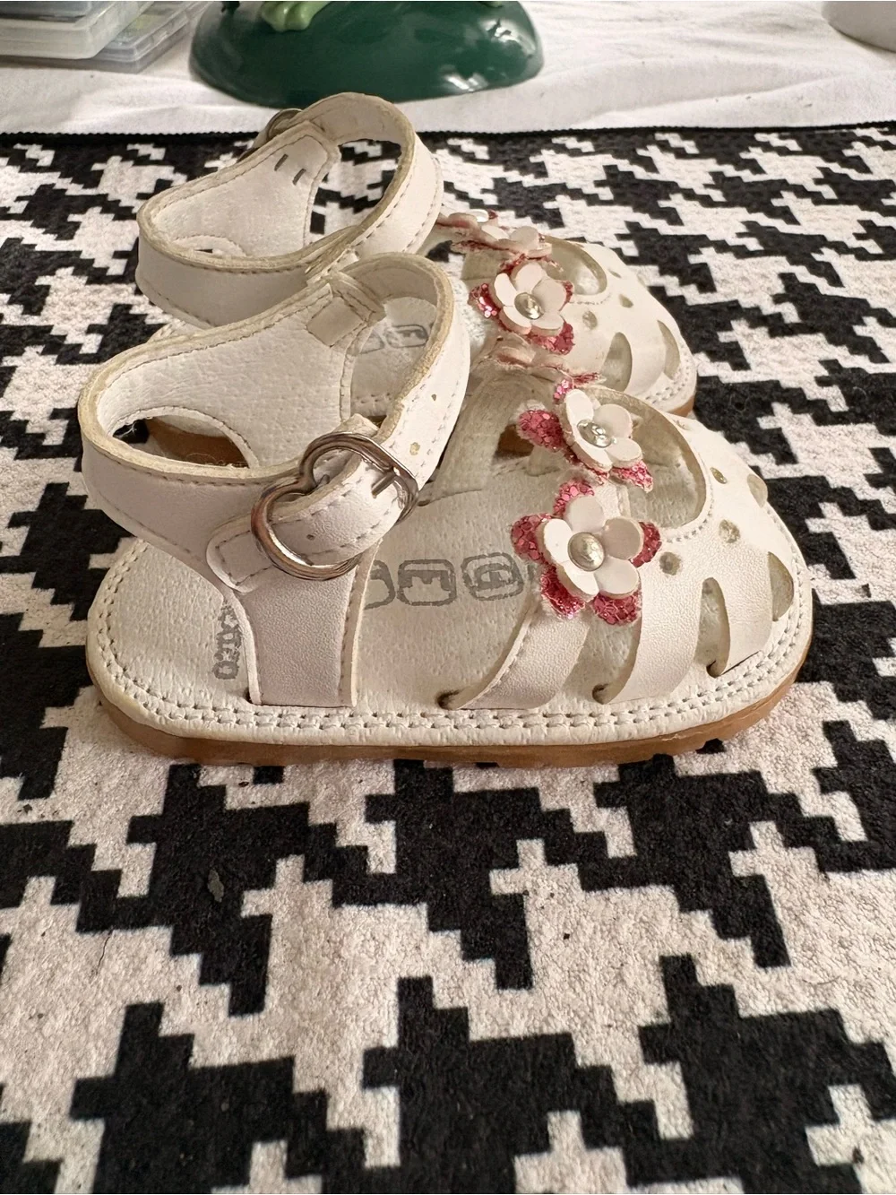 Cute Toddler Girls Mexican Floral Huarache Sandals - White/Pink size 5 mx11